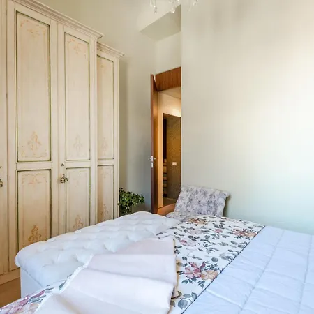 Timeless Palazzo In The Heart Of Apartment Lucca