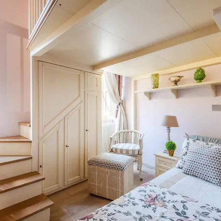 Apartment Timeless Palazzo In The Heart Of