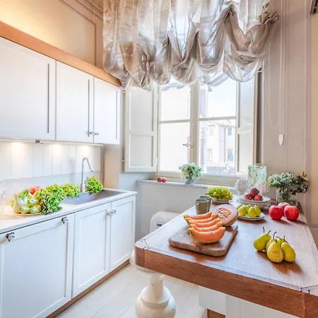 Timeless Palazzo In The Heart Of