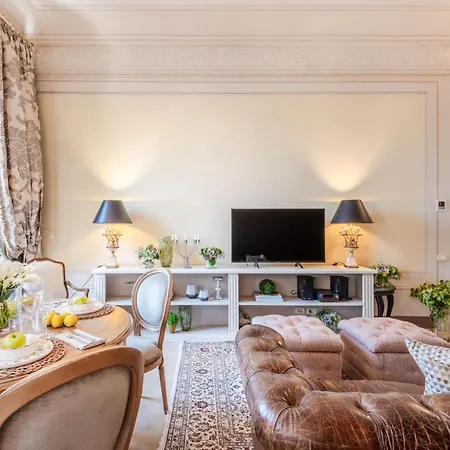 Apartment Timeless Palazzo In The Heart Of Lucca