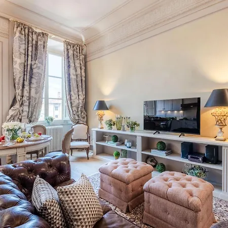 Timeless Palazzo In The Heart Of